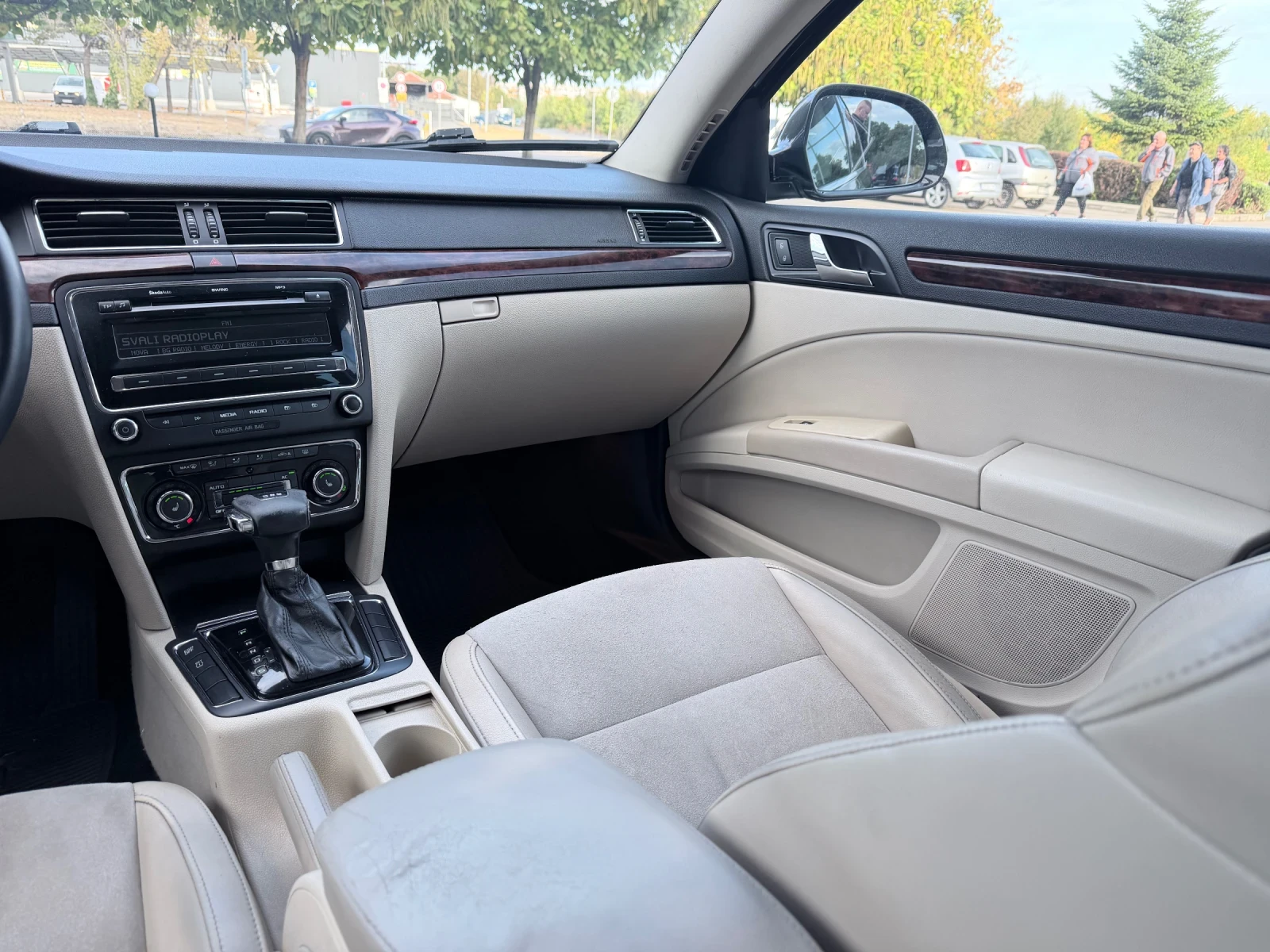 Skoda Superb, снимка 13 - Автомобили и джипове - 56292879