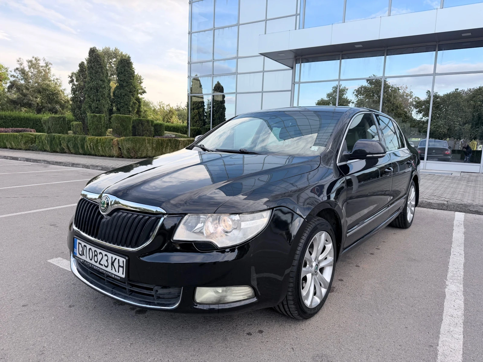 Skoda Superb, снимка 8 - Автомобили и джипове - 56292879