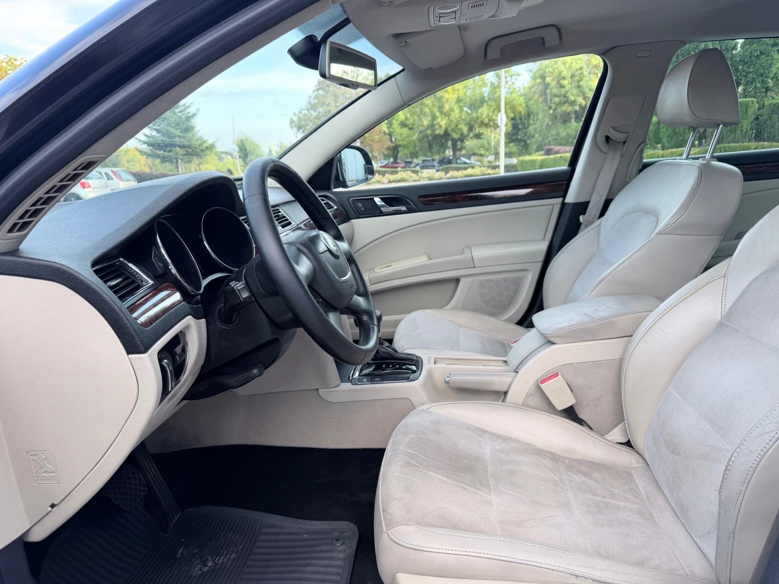 Skoda Superb, снимка 9 - Автомобили и джипове - 56292879