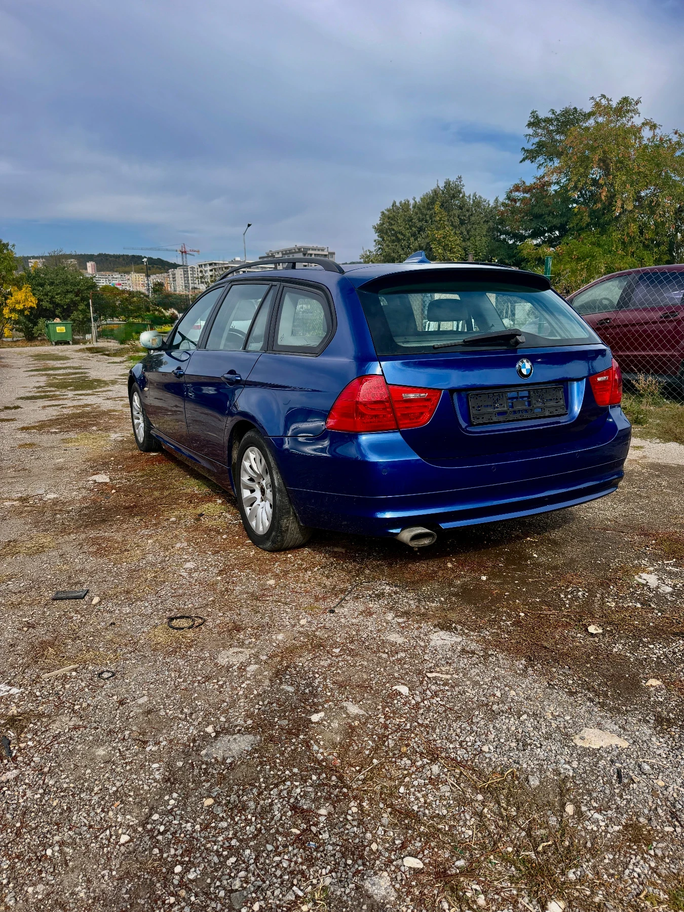 BMW 320, снимка 4 - Автомобили и джипове - 56455273