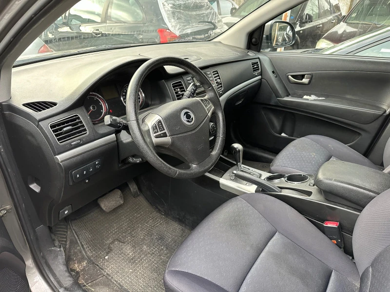 SsangYong Korando 2.0TDI - KLIMATRONIK, снимка 5 - Автомобили и джипове - 43744291