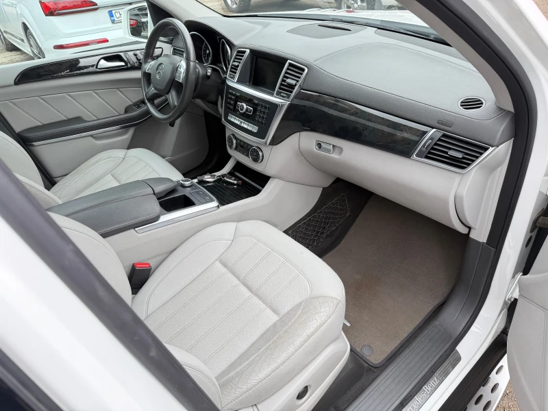 Mercedes-Benz GL 450 7МЕСТА* HarmanKardon* 4Matic* ПОДГРЕВ* КАМЕРА* М.Т, снимка 14 - Автомобили и джипове - 51880719