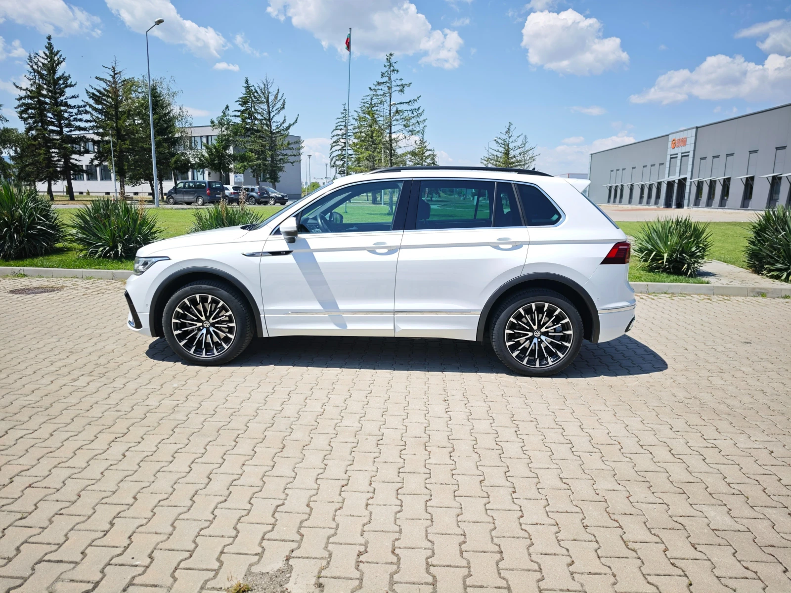 VW Tiguan R Line 4MOTION , снимка 1