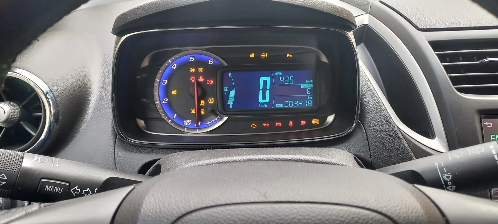 Chevrolet Trax Уникат 1.7-131кс.камера, парктроник - изображение 3