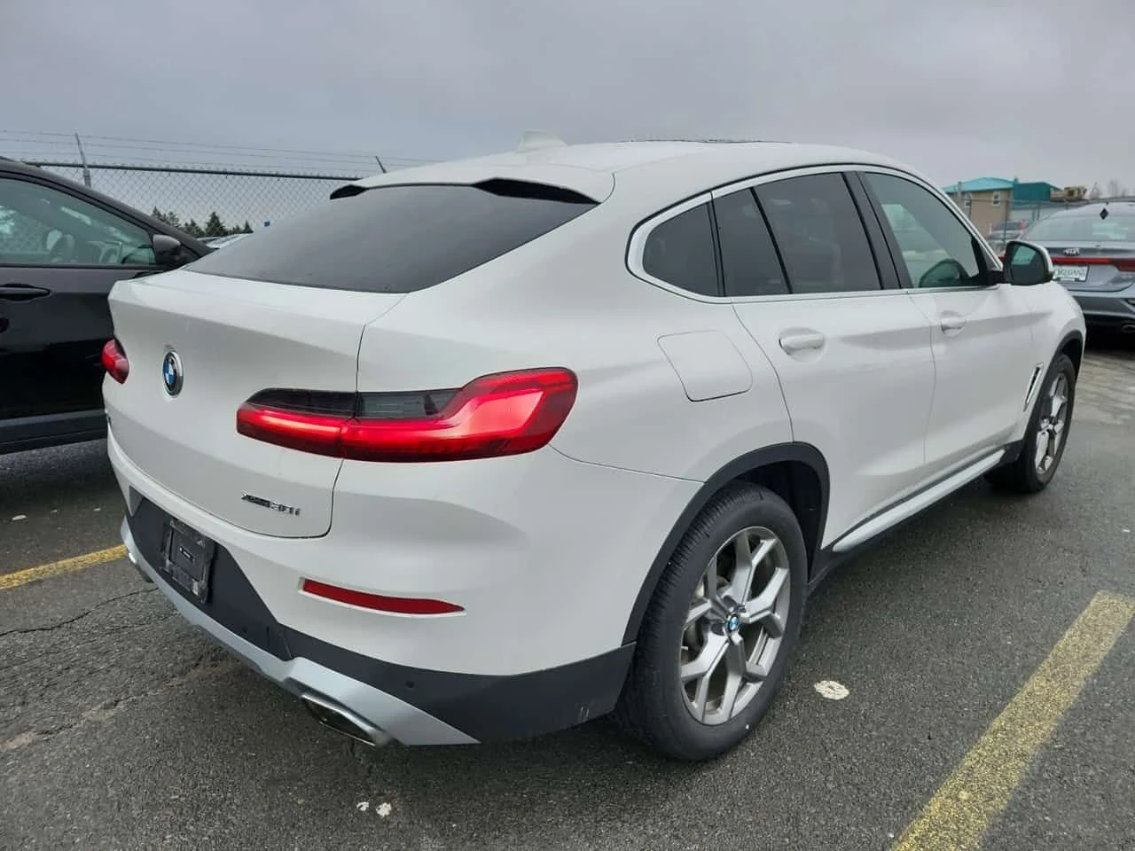 BMW X4 XDRIVE30I| PANORAMA| CARFAX| LANE ASSIST| , снимка 3 - Автомобили и джипове - 54079544