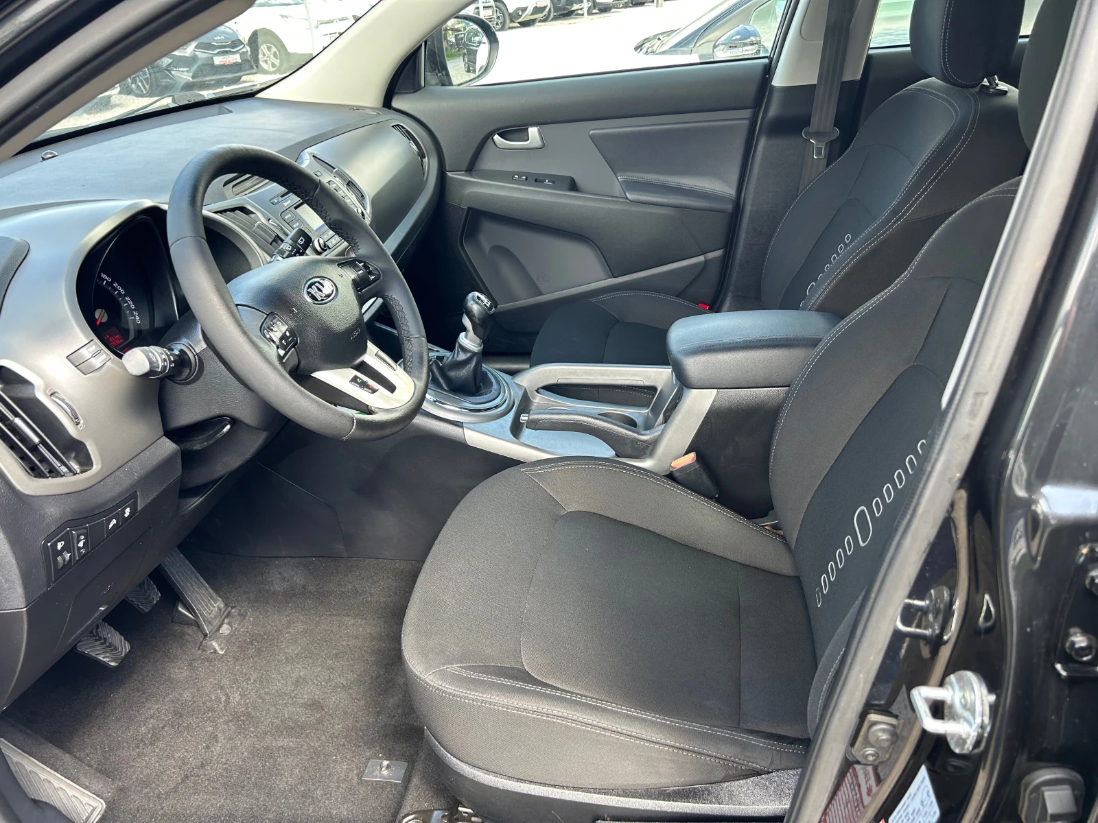 Kia Sportage 1.7CRDI EURO5B, снимка 9 - Автомобили и джипове - 54563770
