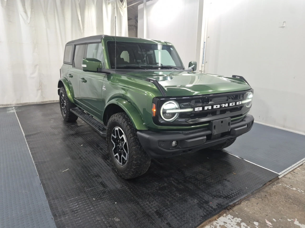 Ford Bronco OUTER BANKS* AWD* REMOVEABLE TOP, снимка 2 - Автомобили и джипове - 56102583