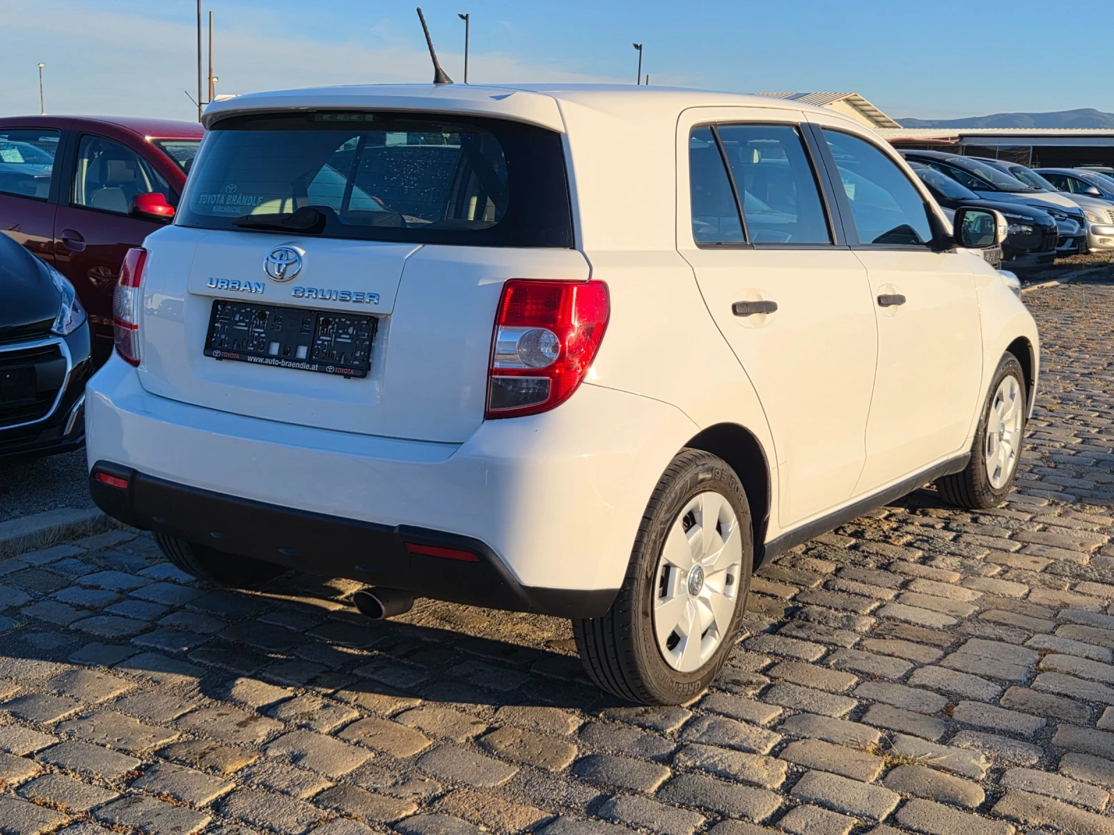 Toyota Urban Cruiser 1.33i 101 кс ЕВРО 4, снимка 6 - Автомобили и джипове - 56218877