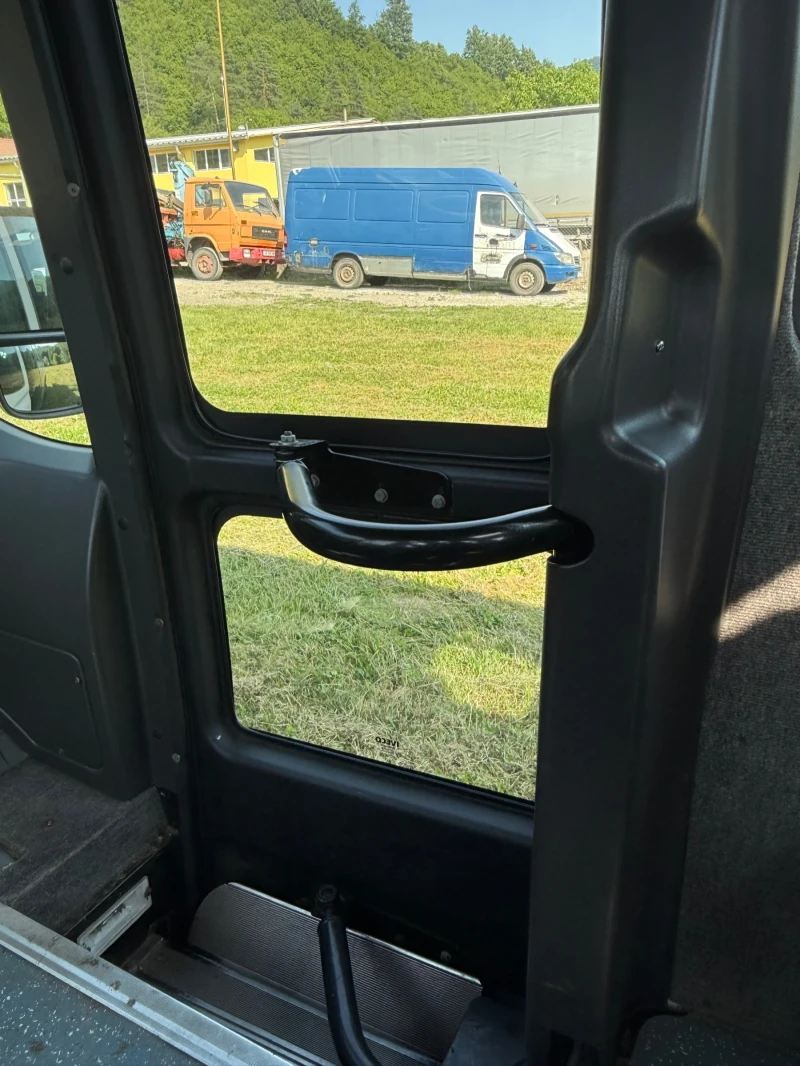 Iveco 35s15 21 МЕСТЕН КЛИМАТРОНИК ДО 3.5ТОНА 3.0L , снимка 11 - Бусове и автобуси - 50658677