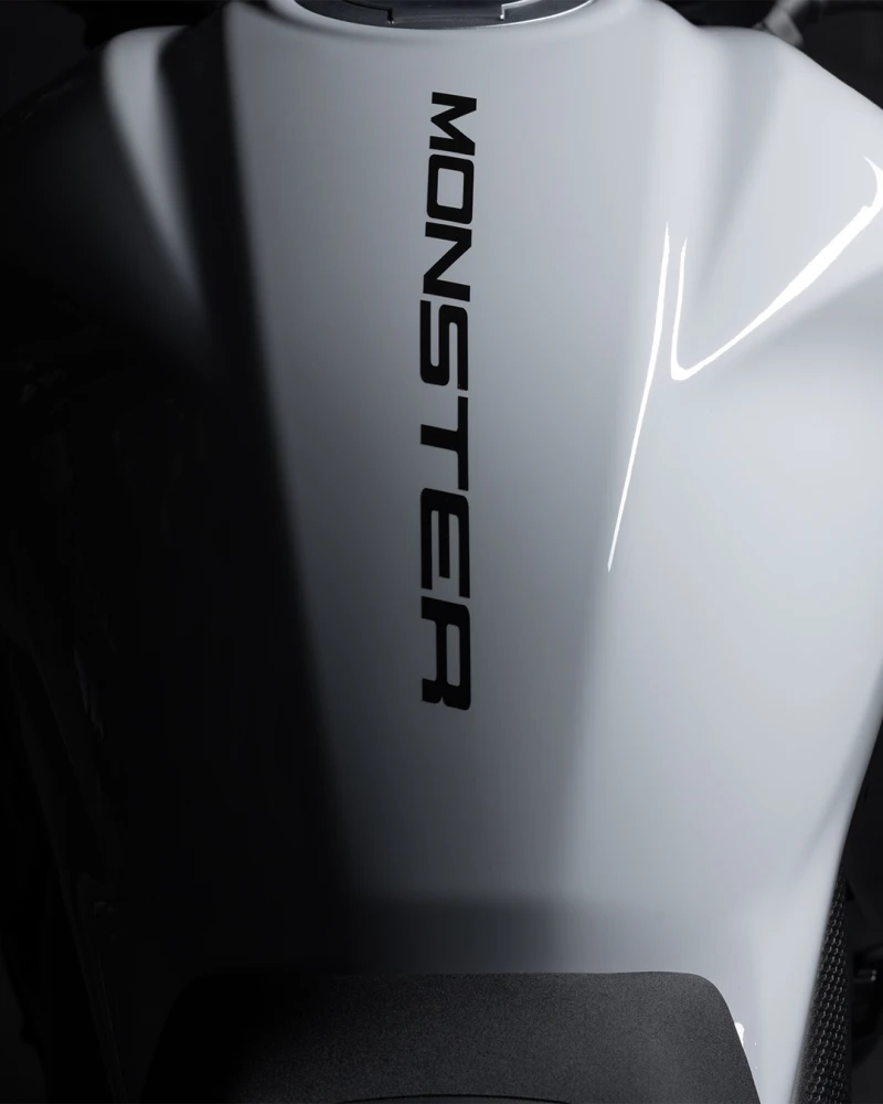 Ducati Monster + ICEBERG WHITE, снимка 3 - Мотоциклети и мототехника - 52165547