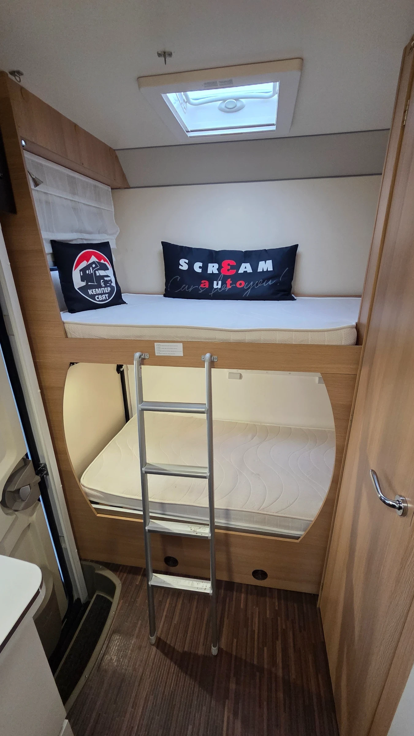 ������ HYMER / ERIBA | Mobile.bg � ����������� 12