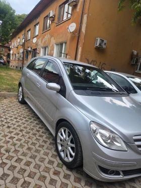 Mercedes-Benz B 180, снимка 2