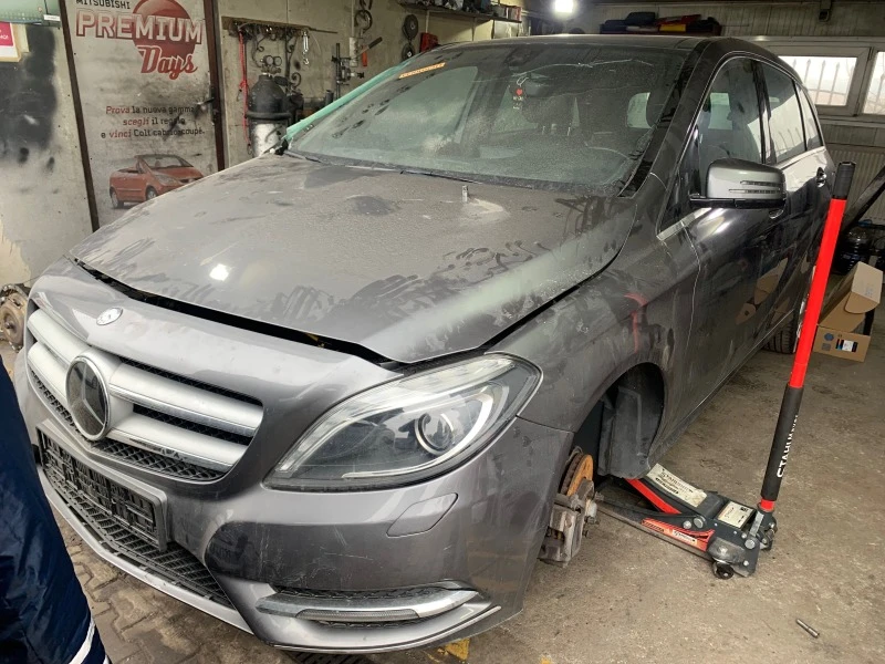 Mercedes-Benz B 200 CDI/Auto/Panorama , снимка 1 - Автомобили и джипове - 29736629