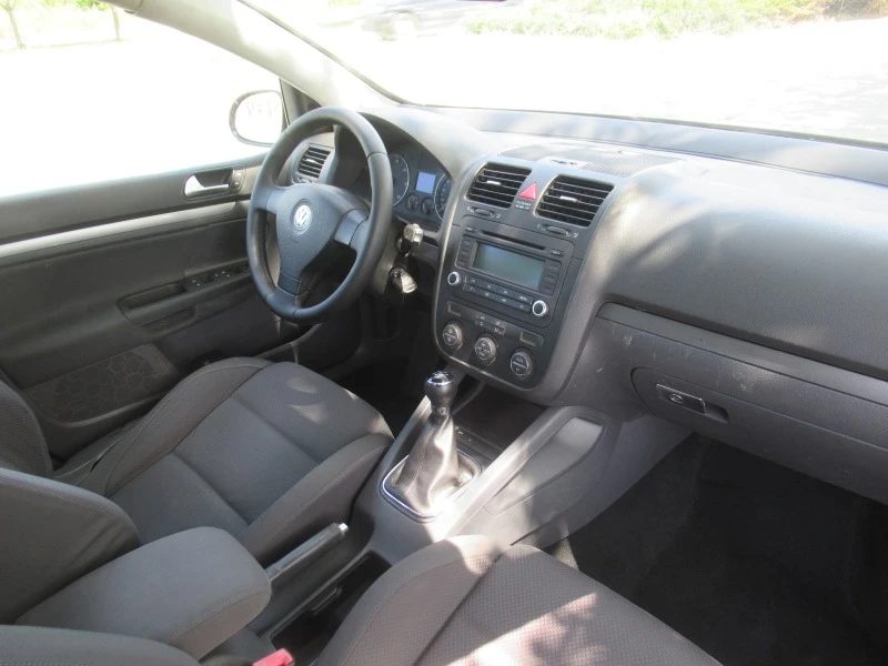 VW Golf 2.0TDI 140ps 6ск, снимка 10 - Автомобили и джипове - 40688619