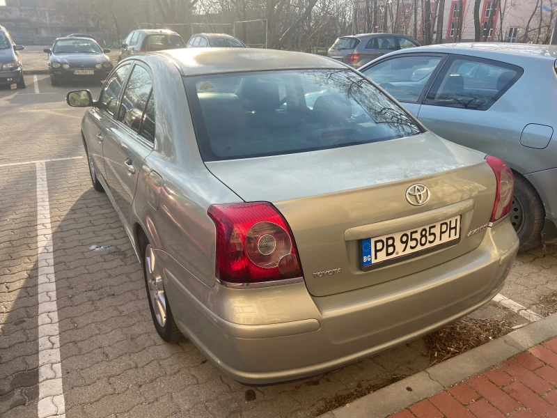 Toyota Avensis 1.8 VVT, снимка 5 - Автомобили и джипове - 47823251