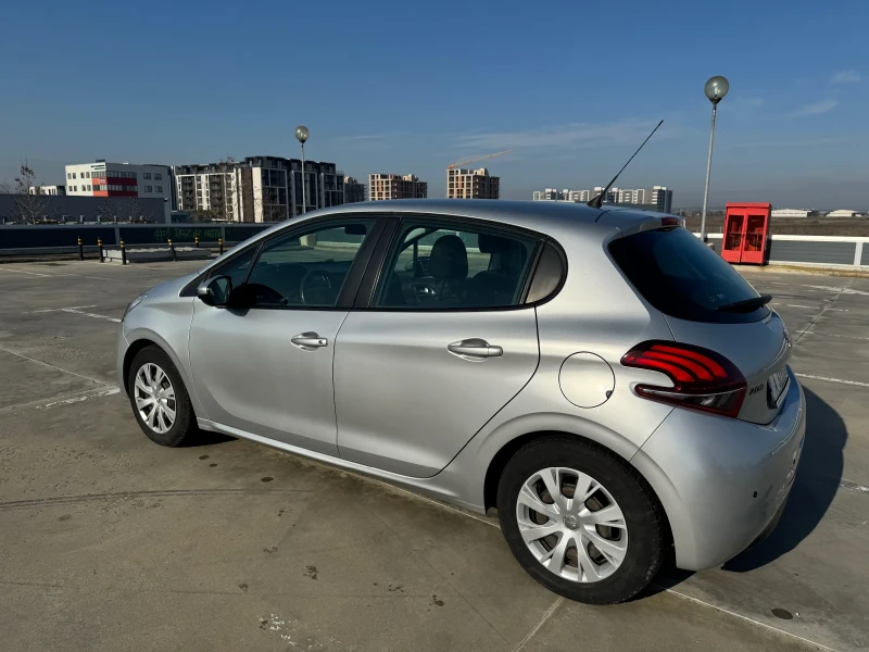 Peugeot 208, снимка 4 - Автомобили и джипове - 48509489