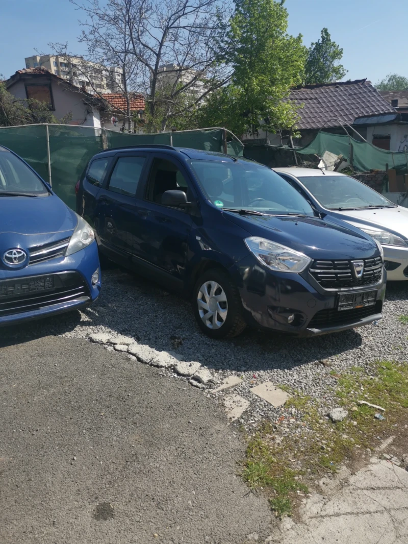 Dacia Lodgy 1.6  Бензин  - газ , 7 места, нави. , снимка 3 - Автомобили и джипове - 49997546