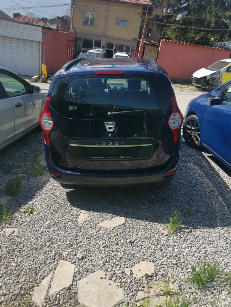 Dacia Lodgy 1.6  Бензин  - газ , 7 места, нави. , снимка 5 - Автомобили и джипове - 49997546