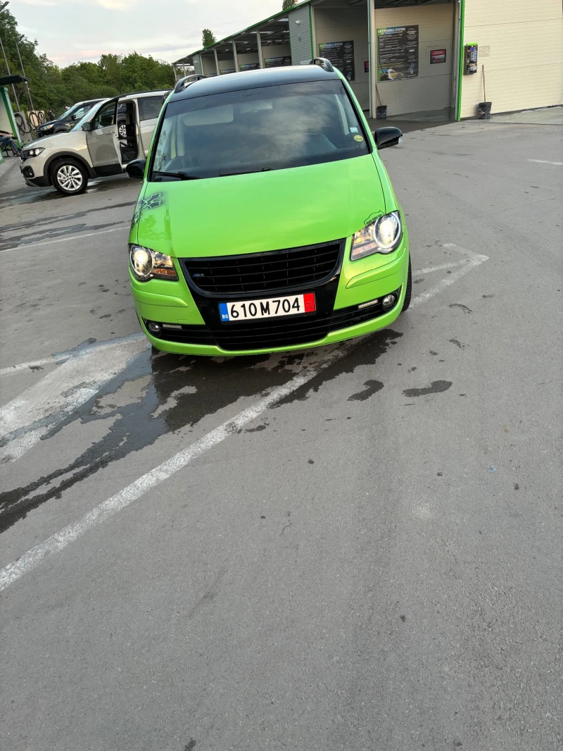 VW Touran 2.0 ТДI, снимка 11 - Автомобили и джипове - 51686194