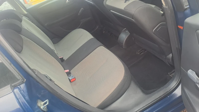 Citroen C4 1.6 90кс., снимка 12 - Автомобили и джипове - 52914294