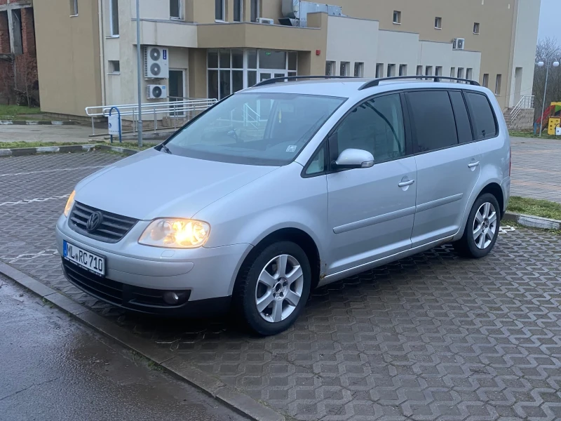 VW Touran 1.9TDI, снимка 2 - Автомобили и джипове - 53191296