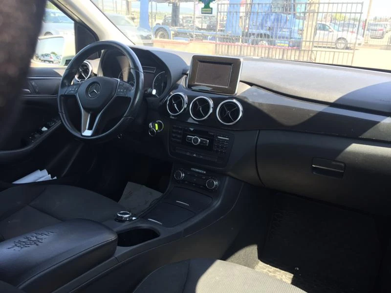 Mercedes-Benz B 200 CDI/Auto/Panorama , снимка 9 - Автомобили и джипове - 29736629