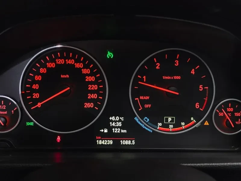 BMW 320 d, снимка 8 - Автомобили и джипове - 54590219
