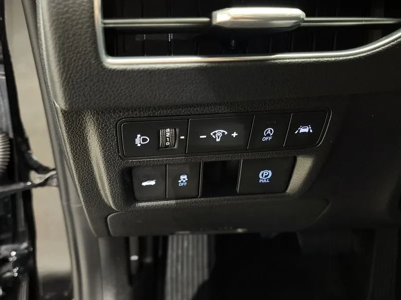 Hyundai Sonata 2.0 Premium, снимка 14 - Автомобили и джипове - 55784760