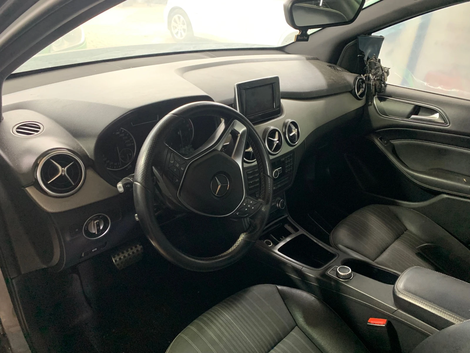 Mercedes-Benz B 200 CDI/Auto/Panorama  - изображение 3