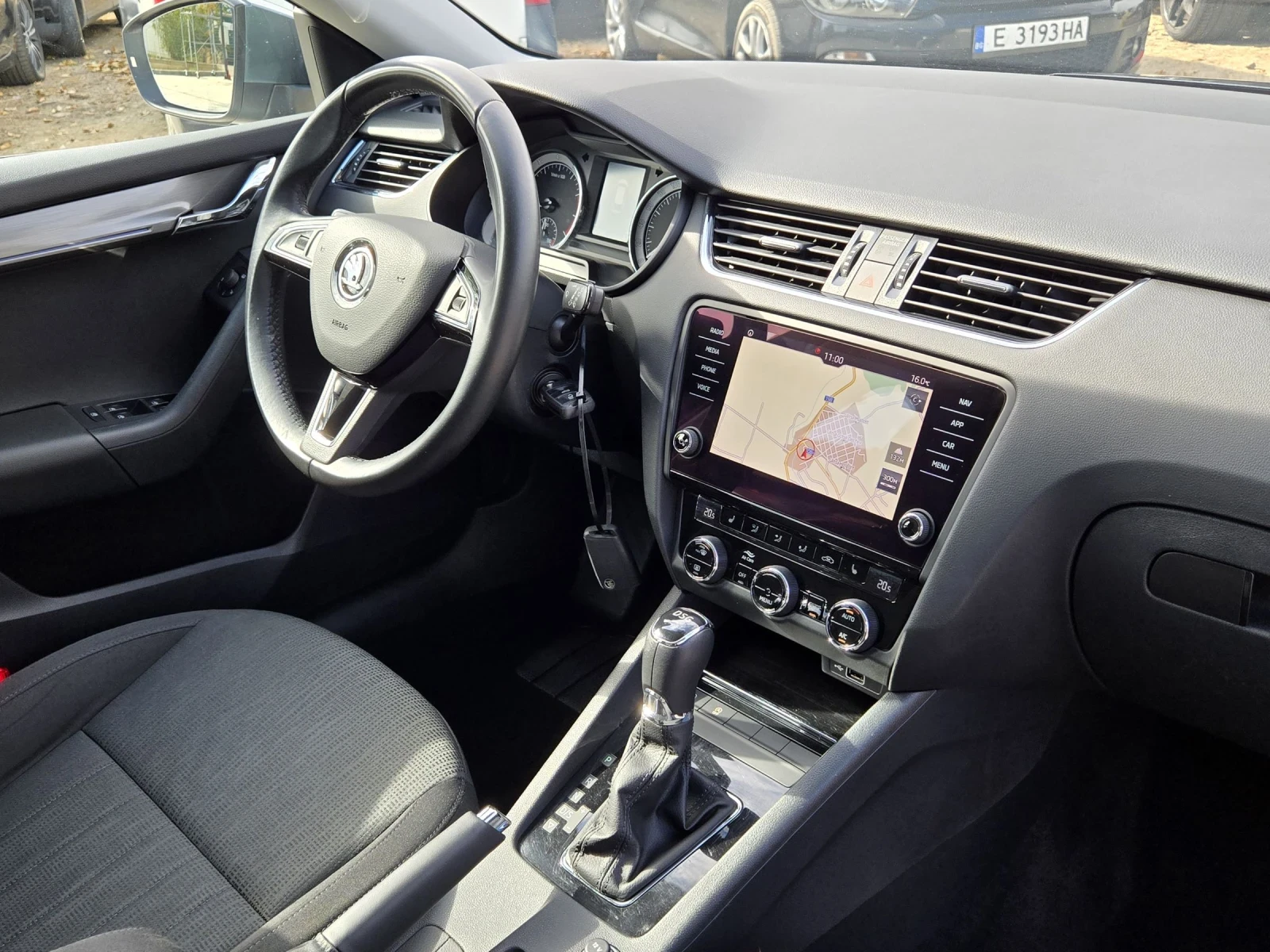 Skoda Octavia 2.0TSI / DSG / LED / CarPlay  - изображение 10