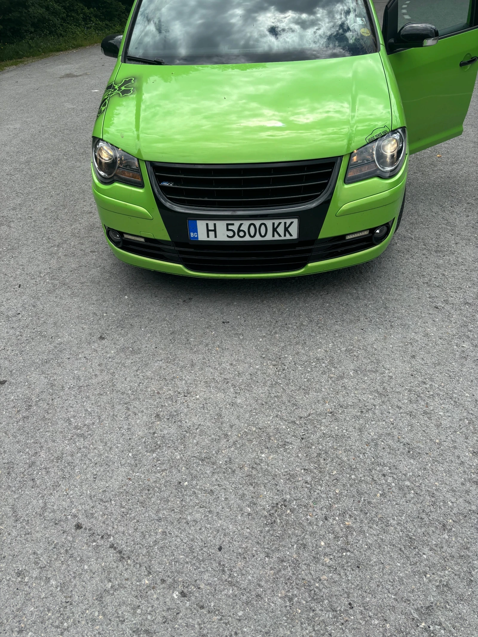 VW Touran 2.0 ТДI - изображение 8