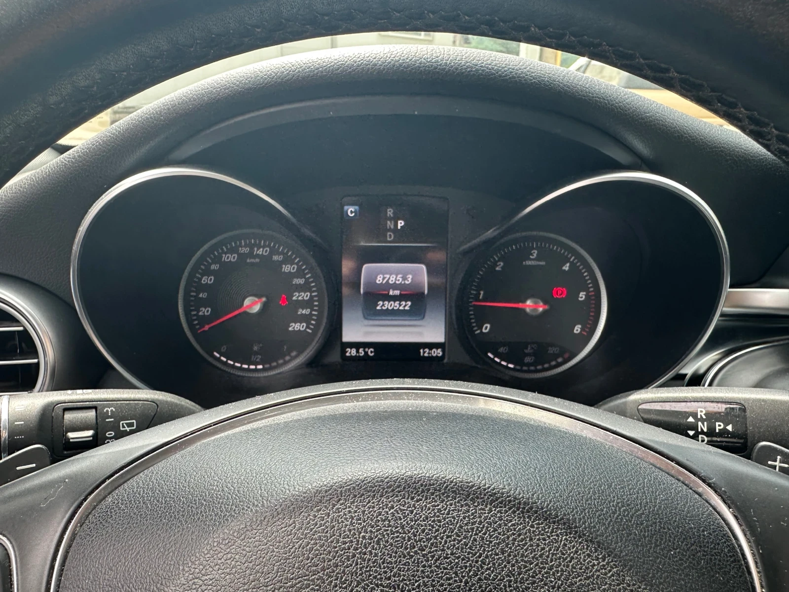 Mercedes-Benz C 250 d AMG 4matic обслужен  | Mobile.bg — изображение 15