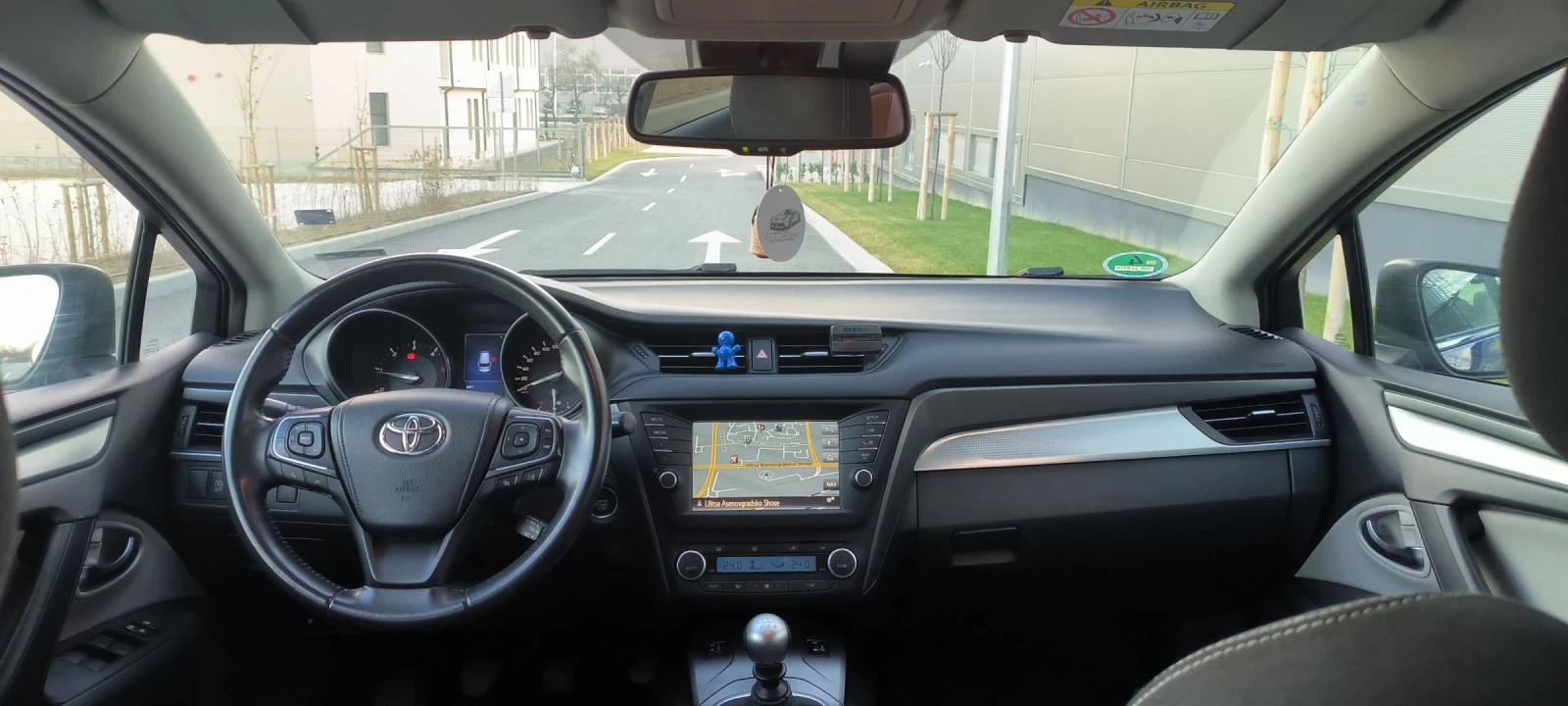 Toyota Avensis 1.6/D4D/Keyless/Distronic/Navi - изображение 10