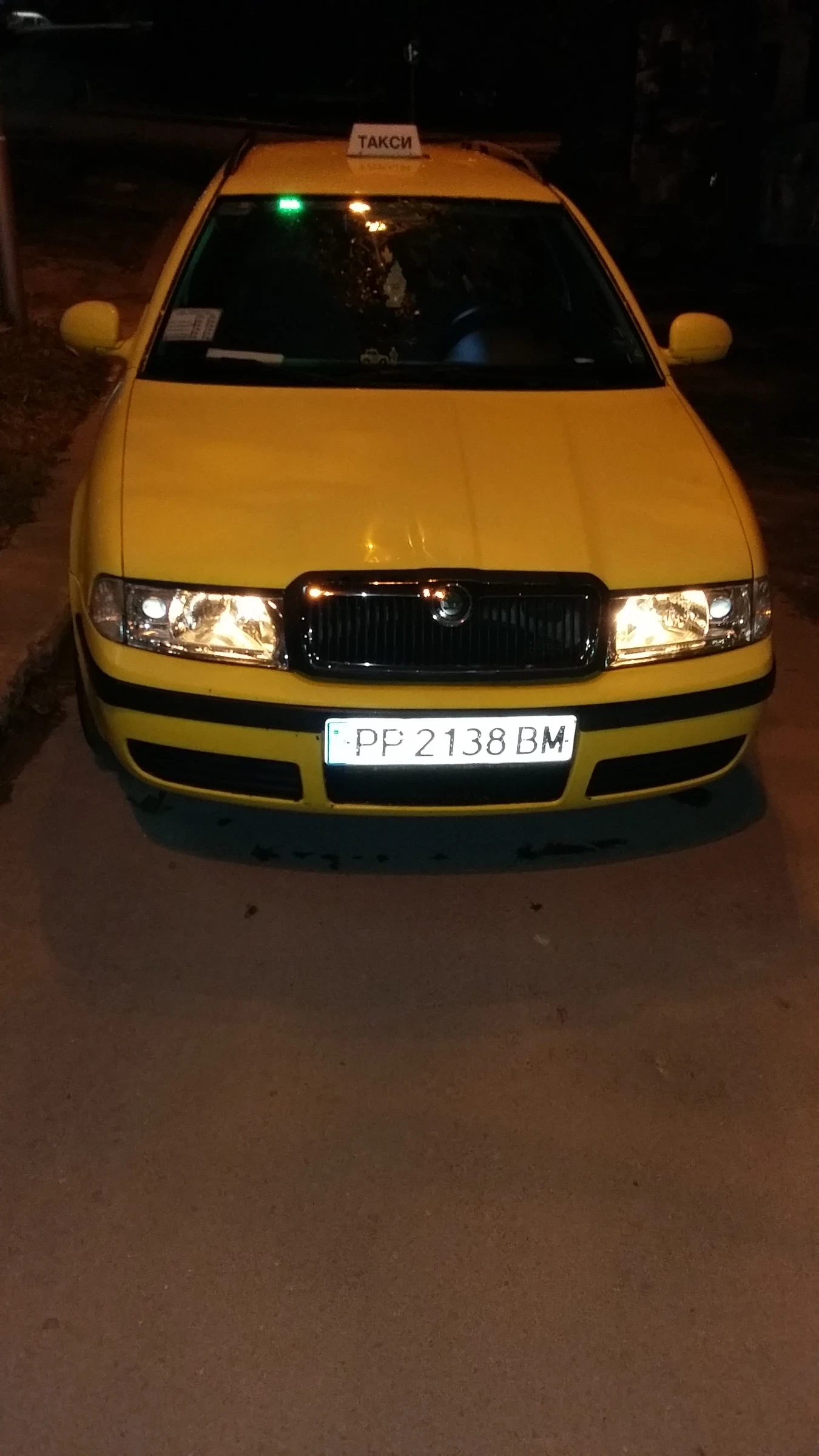 Skoda Octavia TOUR, снимка 13 - Автомобили и джипове - 54631366