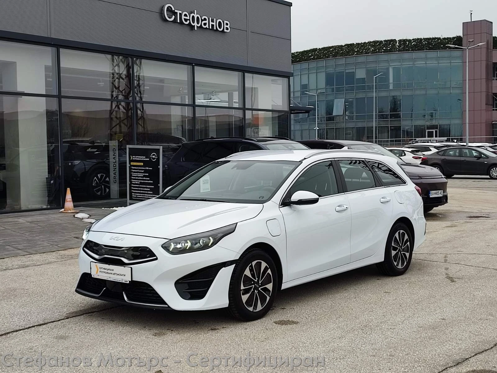 Kia Ceed Vision 1.6 GDI Plug-in-Hybrid (141hp) AT6 | Mobile.bg � ����������� 1