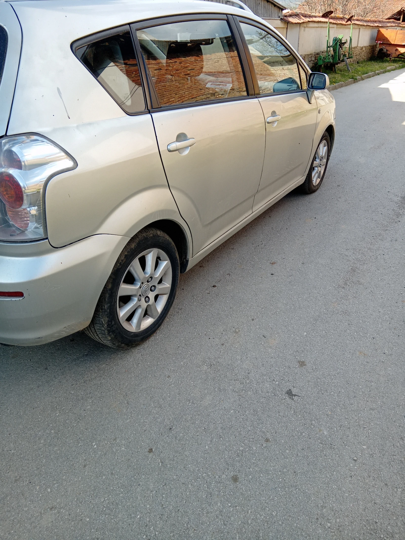 Toyota Corolla verso, снимка 9 - Автомобили и джипове - 53931423