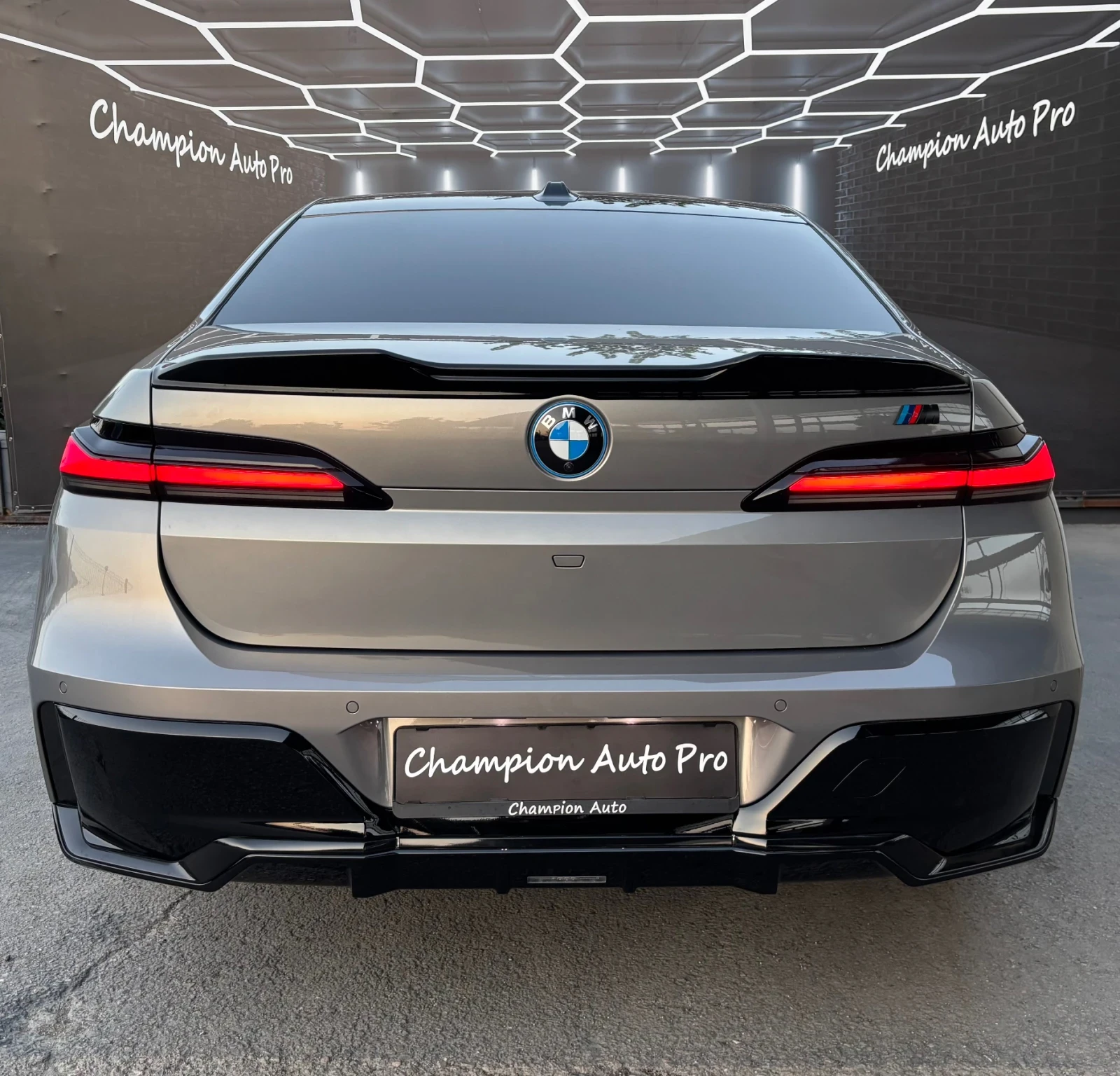 BMW i7 M-Packet Swarovski-FULL | Mobile.bg � ����������� 5