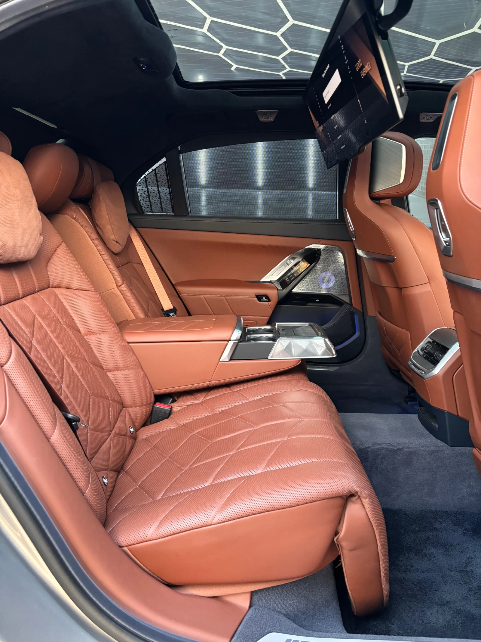 BMW i7 M-Packet Swarovski-FULL | Mobile.bg � ����������� 16