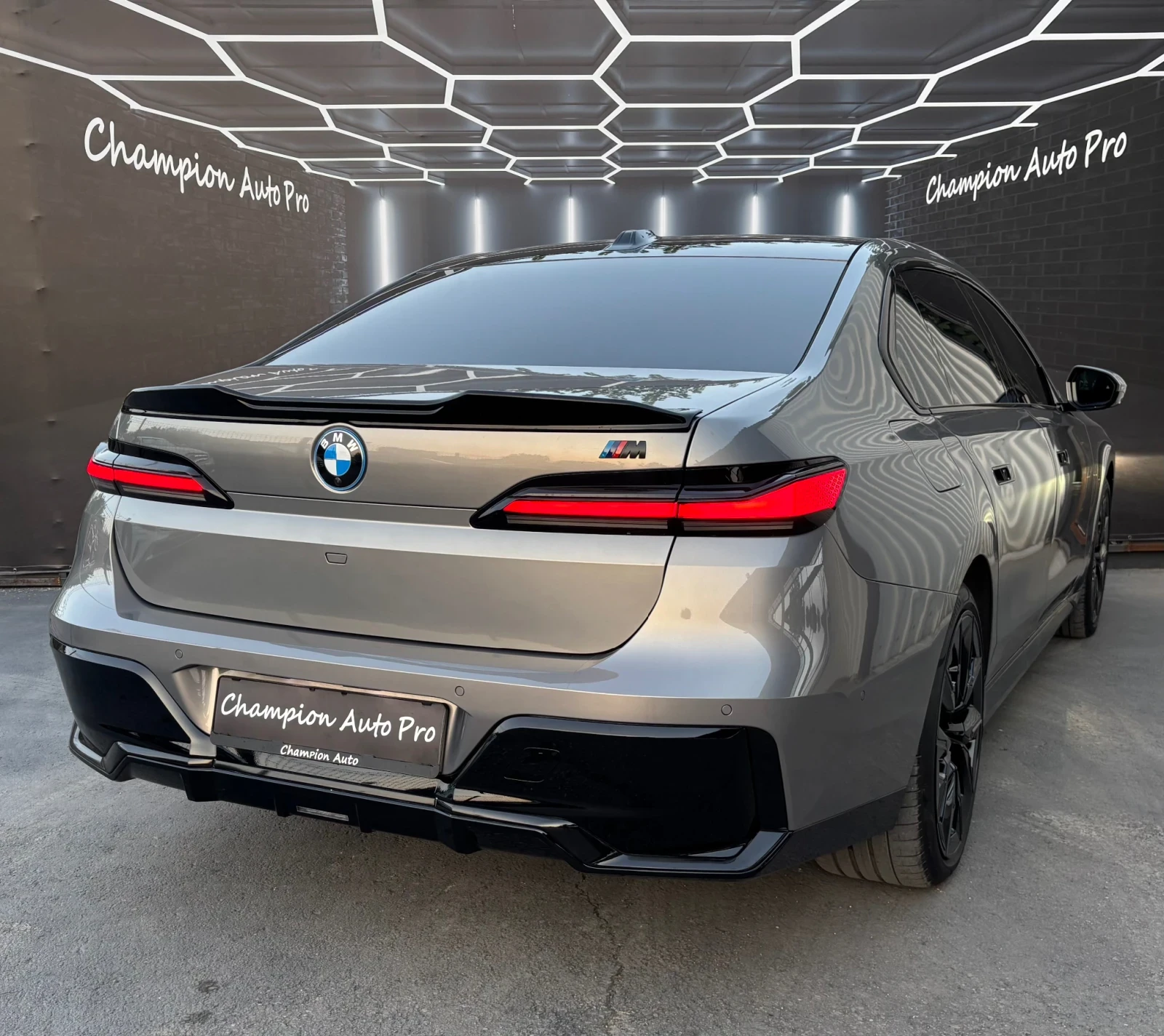 BMW i7 M-Packet Swarovski-FULL | Mobile.bg � ����������� 6