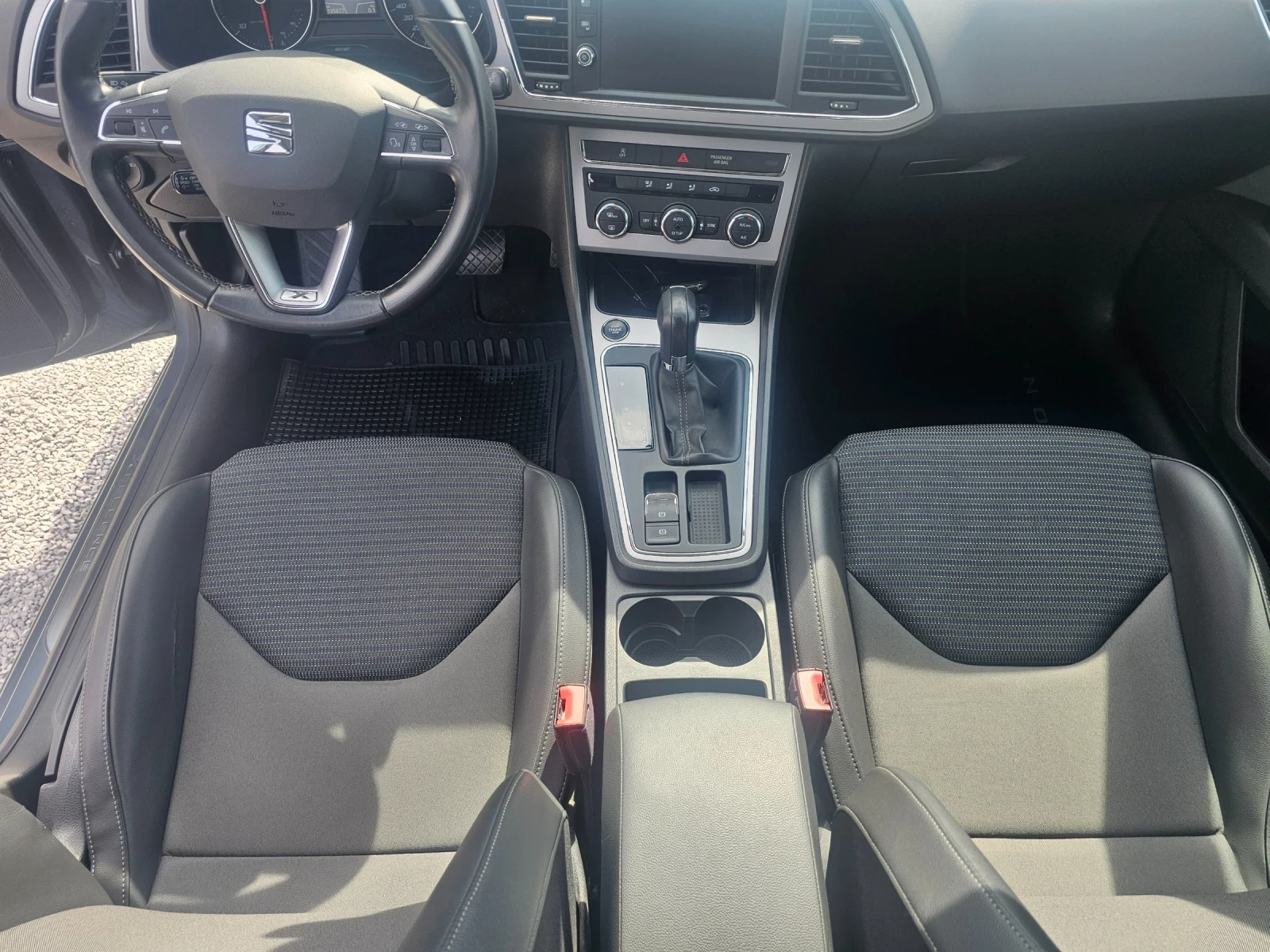 Seat Leon 2.0tdi ABTOMAT 6B, снимка 12 - Автомобили и джипове - 53912140