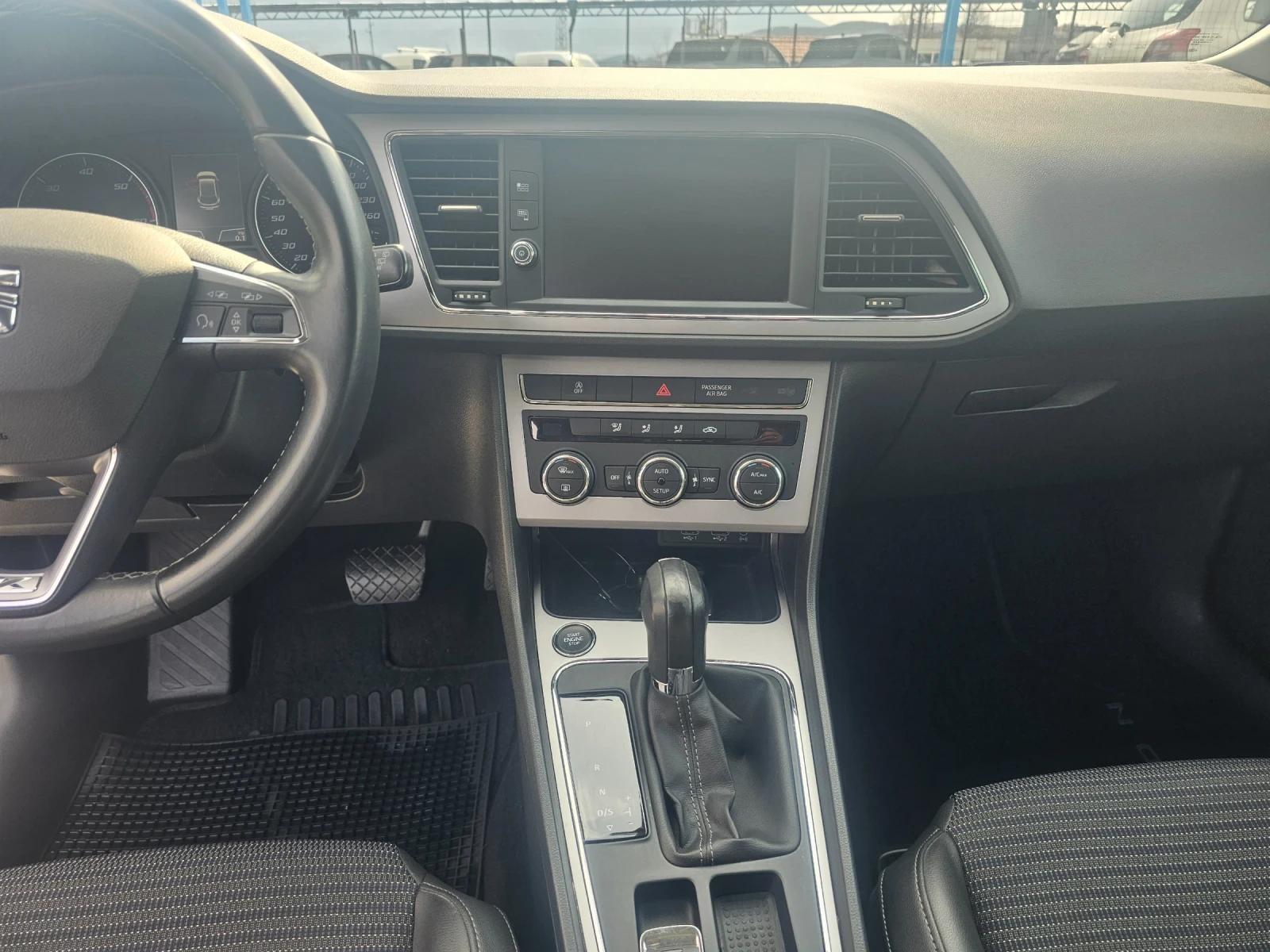 Seat Leon 2.0tdi ABTOMAT 6B, снимка 11 - Автомобили и джипове - 53912140