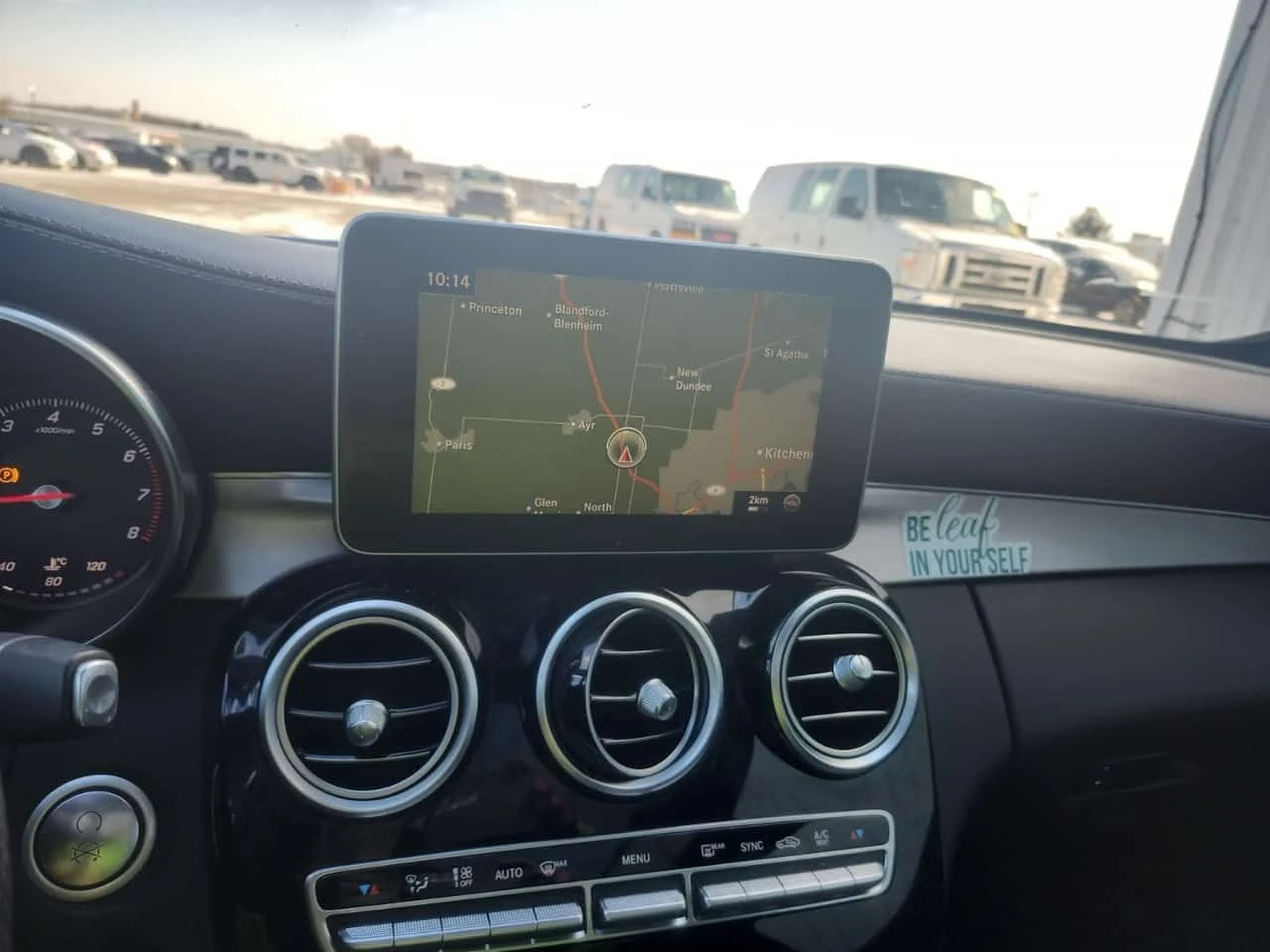 Mercedes-Benz C 300  CARFAX /DISTRONIC/PANO/NAVI/ПОДГРЕВИ, снимка 11 - Автомобили и джипове - 53937121