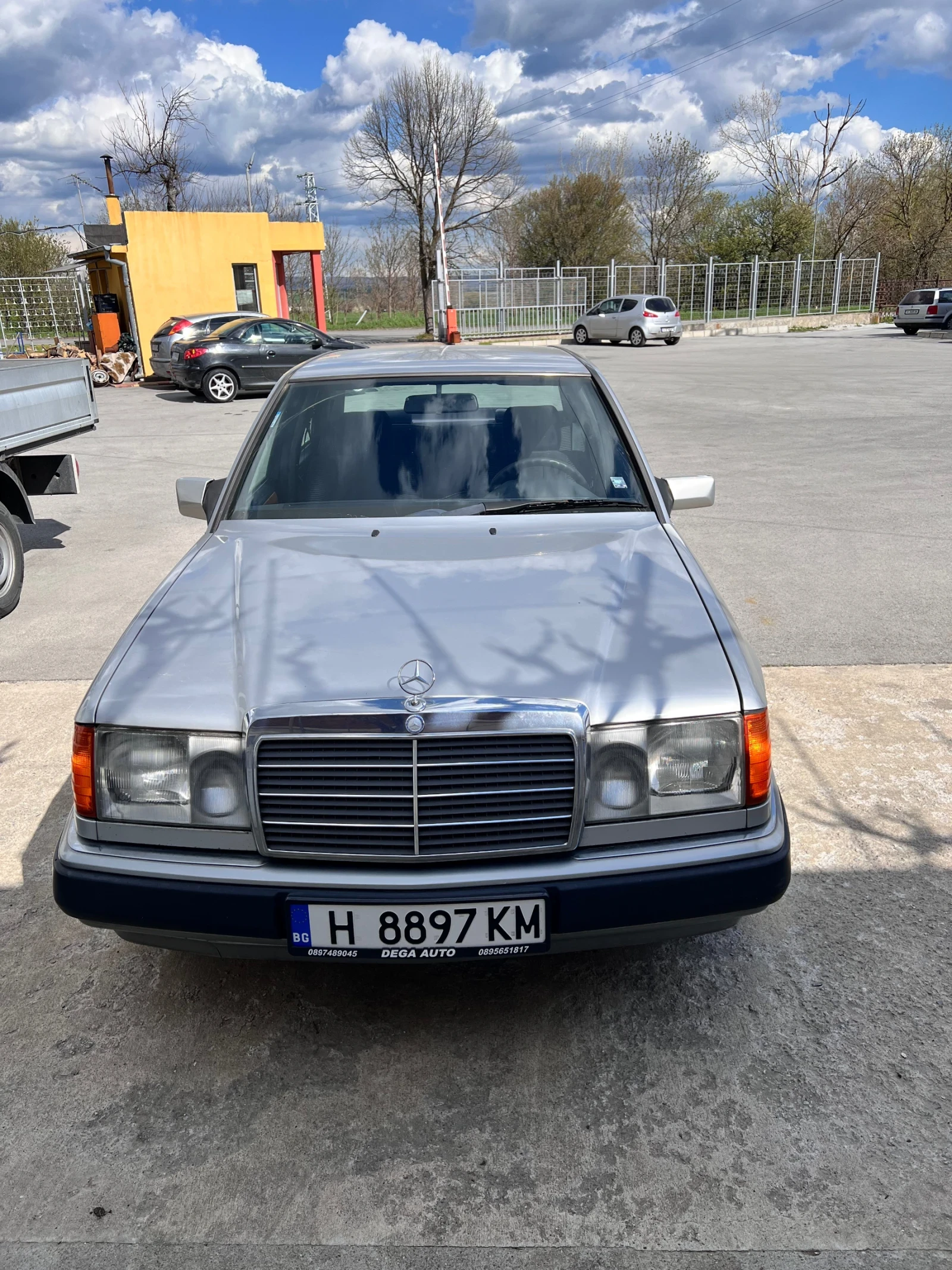 Mercedes-Benz 124