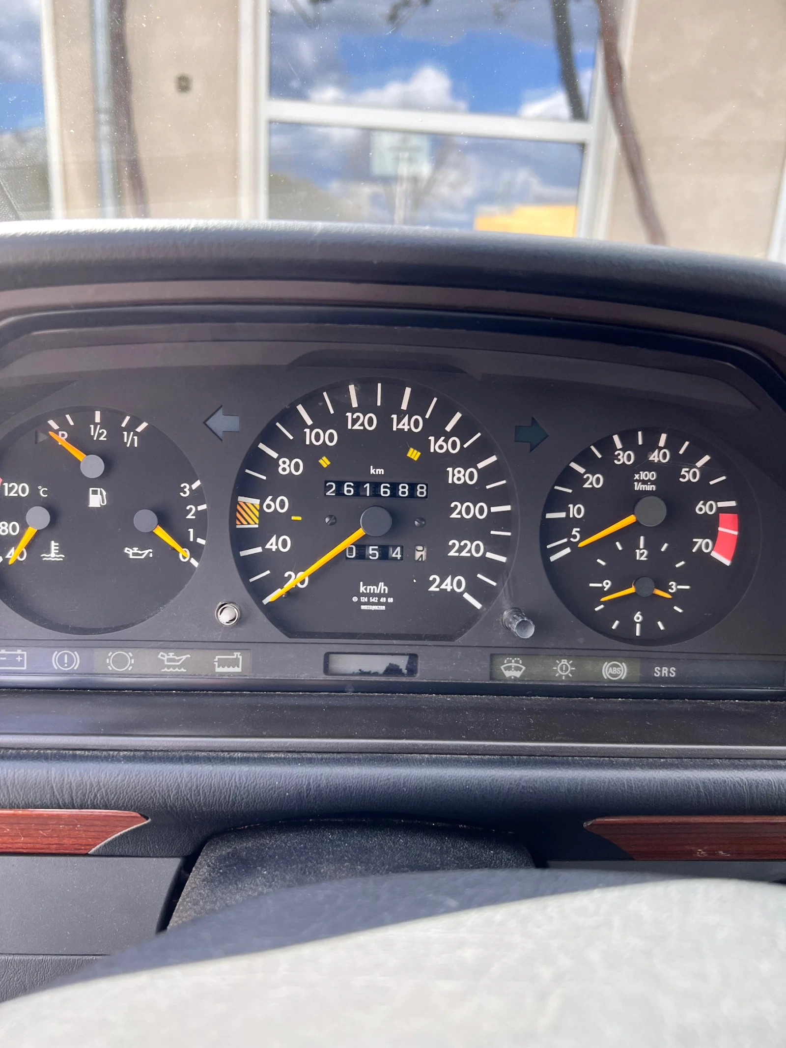 Mercedes-Benz 124, снимка 7 - Автомобили и джипове - 54135819