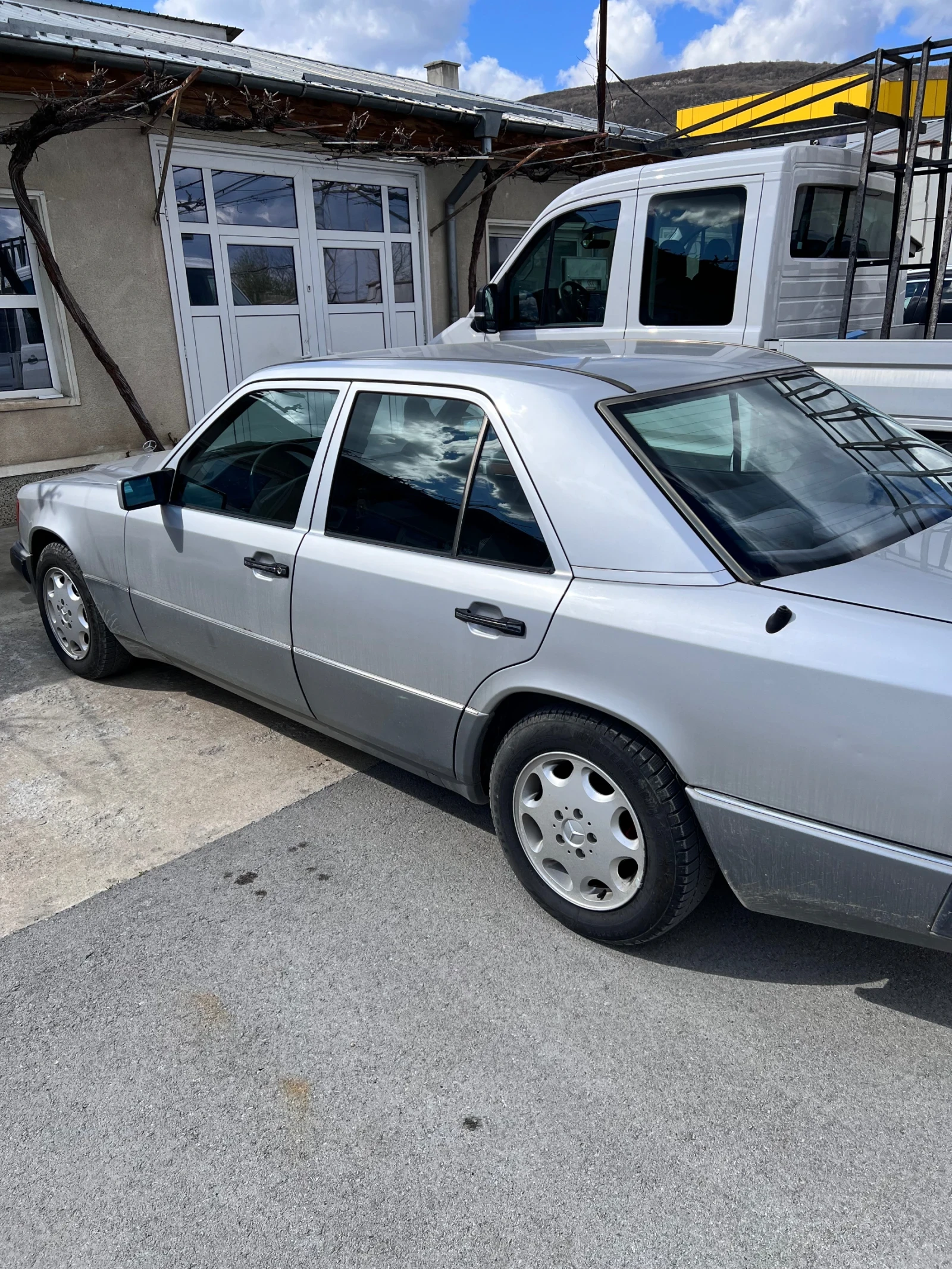 Mercedes-Benz 124, снимка 5 - Автомобили и джипове - 54135819