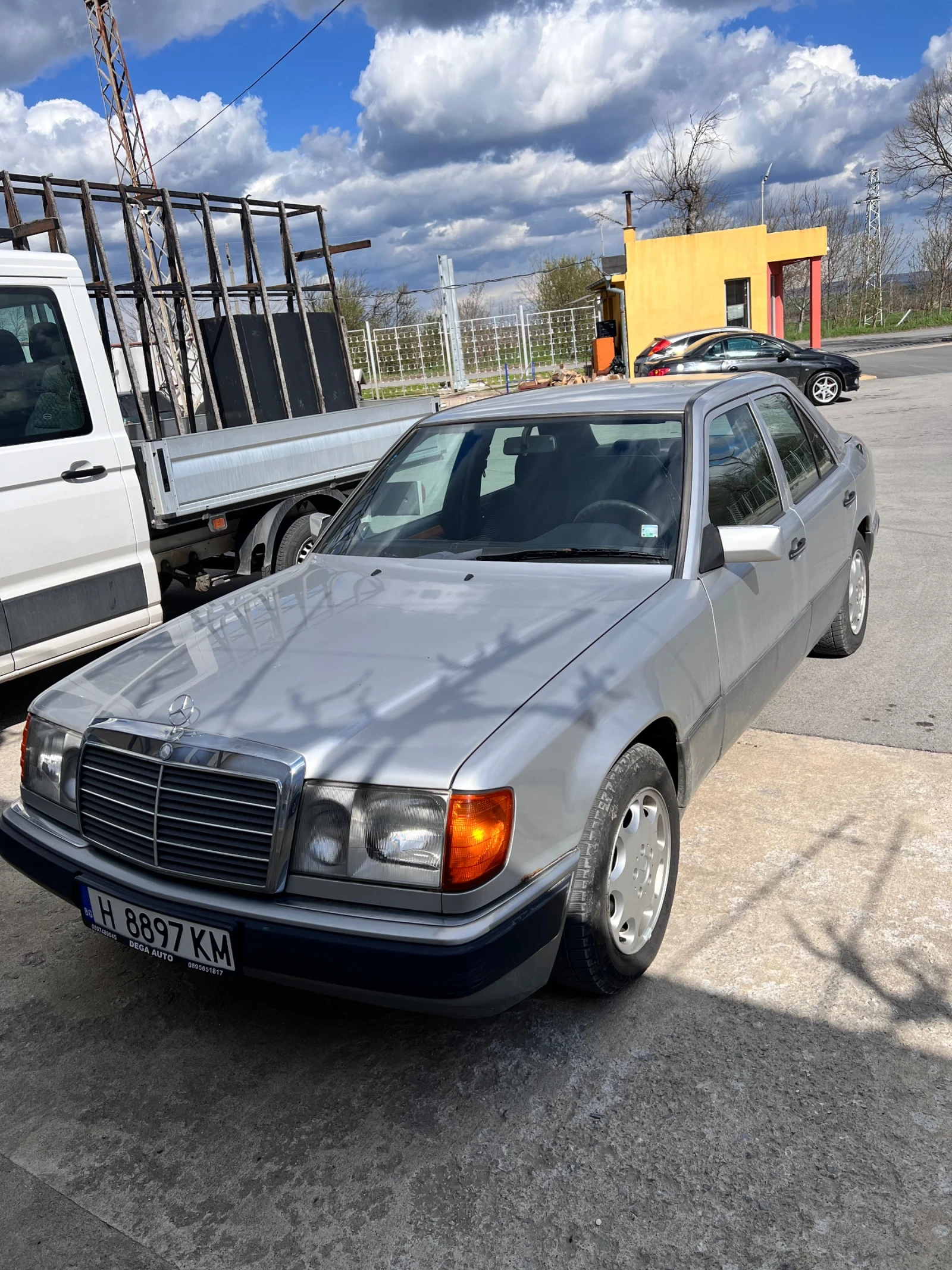 Mercedes-Benz 124, снимка 2 - Автомобили и джипове - 54135819