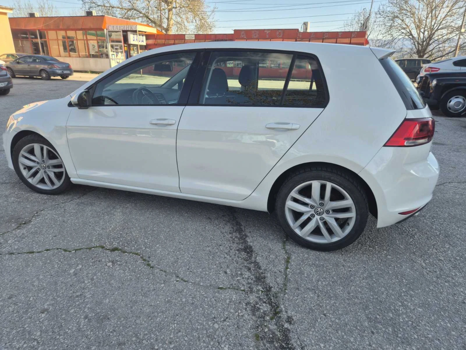 VW Golf 1.4 бензин 140кс, снимка 6 - Автомобили и джипове - 54174015