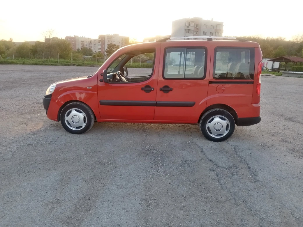 Fiat Doblo 1.4i 7 МЕСТЕН, снимка 5 - Автомобили и джипове - 54308513