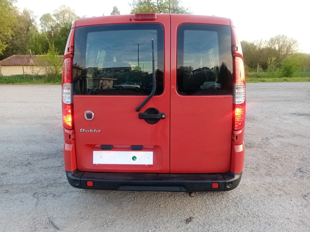 Fiat Doblo 1.4i 7 МЕСТЕН, снимка 10 - Автомобили и джипове - 54308513
