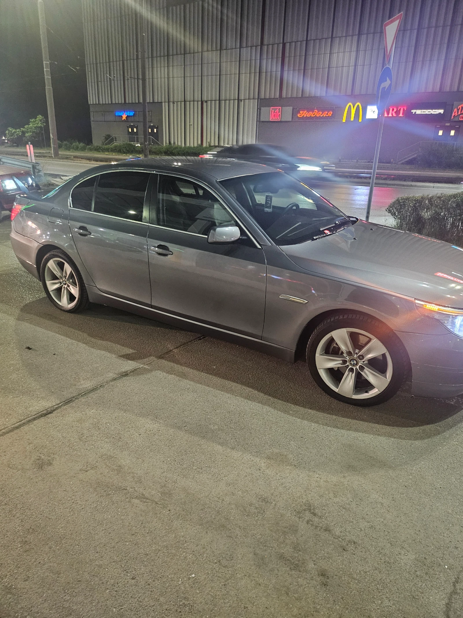 BMW 530 BMW 530 d xDrive, снимка 2 - Автомобили и джипове - 54394123